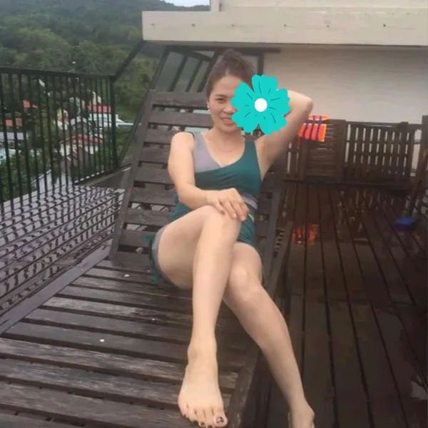 Hồng Nhung – Máy bay bà già Quận 11 tìm trai tâm sự 2 Hong Nhung May bay tim phi cong sinh nam 2000 1