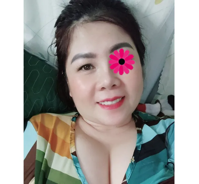 anh thu chi gai can tim em trai thich lai may bay 1