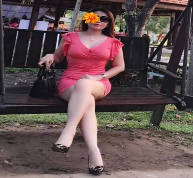 Diễm Châu – Máy bay bà già Hóc Môn từng trải đầy kinh nghiệm 2 diem chau may bay tung trai day kinh nghiem 1