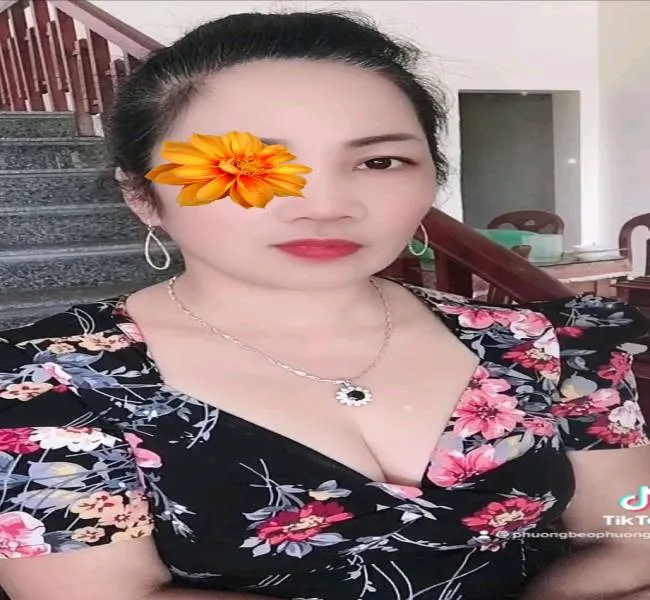 hong hanh may bay ba gia tim trai sung man 1