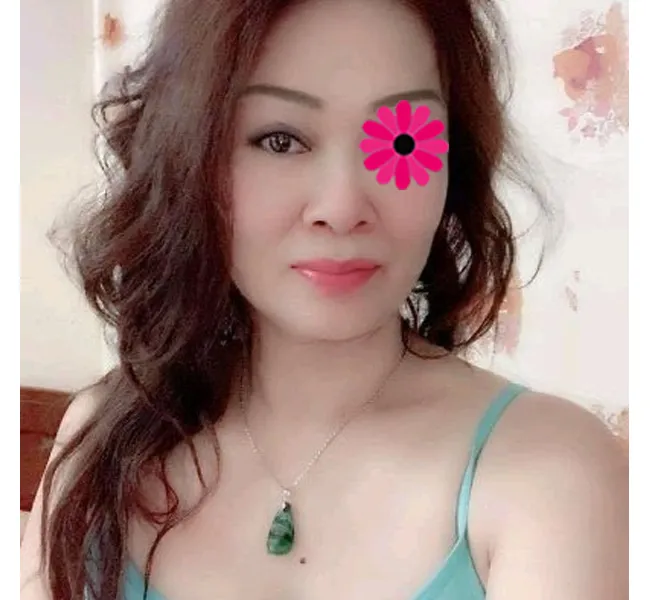 linh nhi chi gai can tim em trai thich lai may bay 1