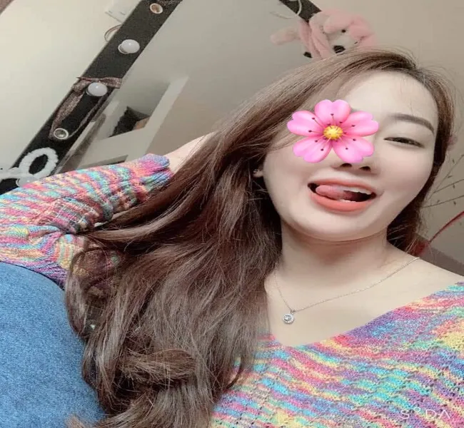 Mai Thu – Máy bay bà già Quận Bình Thạnh quý bà dùng lưỡi 2 mai thu gai gia khong rang buoc 1