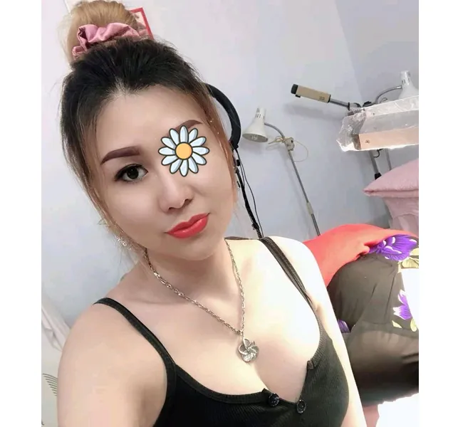 minh hang chi gai can phi cong co than hinh vam vo 1