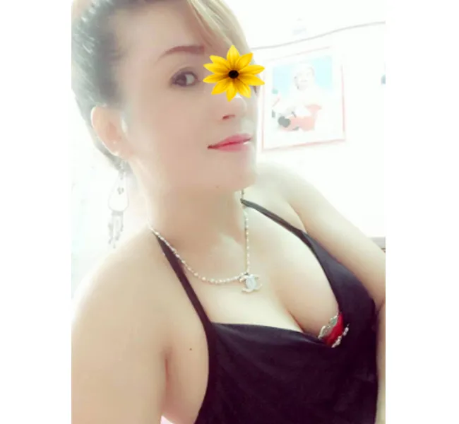 Ngọc Hoan – Máy bay bà già Quận 11 tìm bạn tình trẻ tuổi 2 ngoc hoan may bay ba gia can phi cong lau dai 2