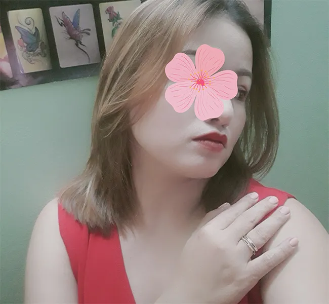 Nhã Lý – Máy bay bà già Quận 9 tìm trai thỏa mãn sinh lý 2 nha ly may bay ba gia can trai thoa man sinh ly 1