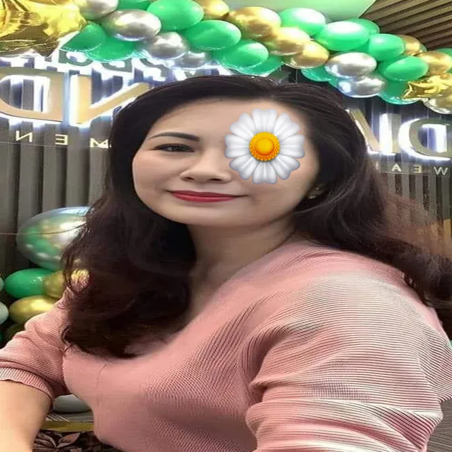 phuong nghi may bay ba gia tim trai tren 15cm 1