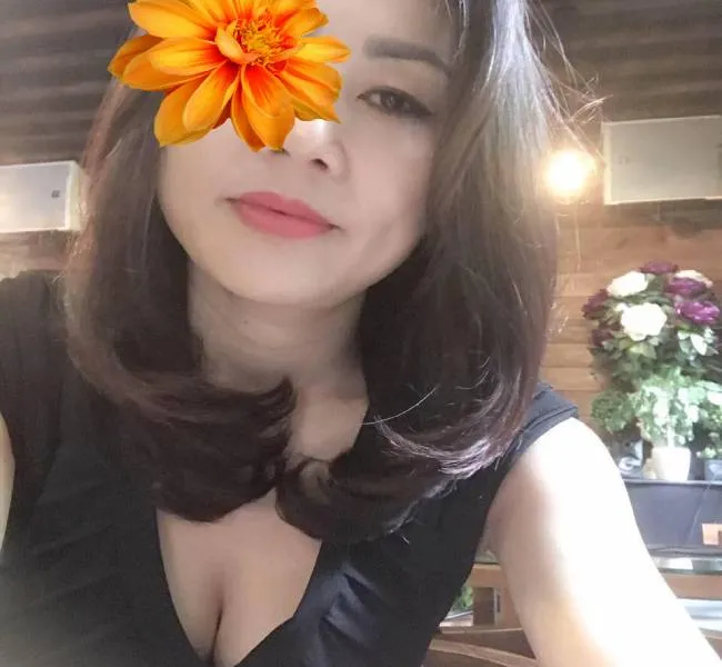 Phương Trinh – Máy bay bà già Châu Đốc tìm bạn tình 2 phuong trinh chi gai can phi cong co than hinh vam vo 1