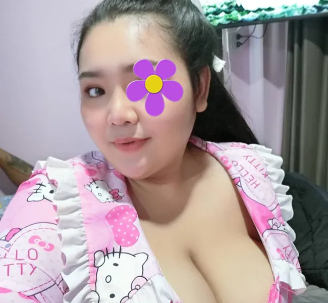 Quế Phương – Máy bay bà già Huyện Tân Biên muốn có phi công riêng 2 que phuong chi gai can trai nghiem chuyen chan goi 1