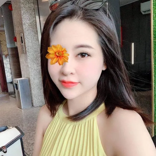 Thi Xuân – Máy bay bà già Quận 8 thích hái chuối 2 thi xuan chi gai doc than can tinh tre 1