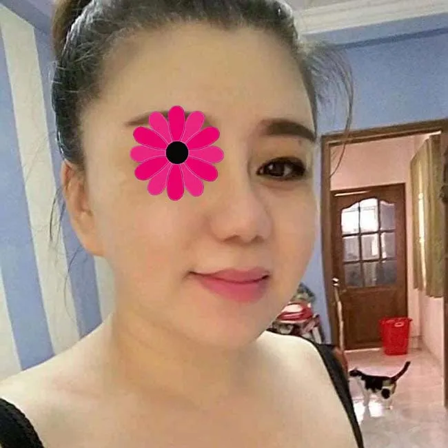 Thu Hằng – Máy bay bà già Quận 3 tìm trai trẻ bầu bạn 2 thu hang may bay ba gia thich cam giac manh 1