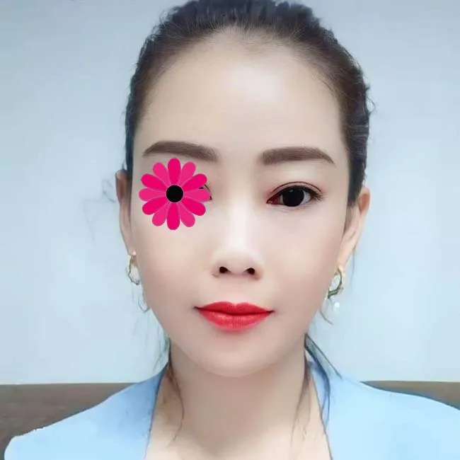 Thục Anh – Máy bay bà già Quận Tân Phú tìm của lạ 2 thuc anh may bay ba gia them cua la 1