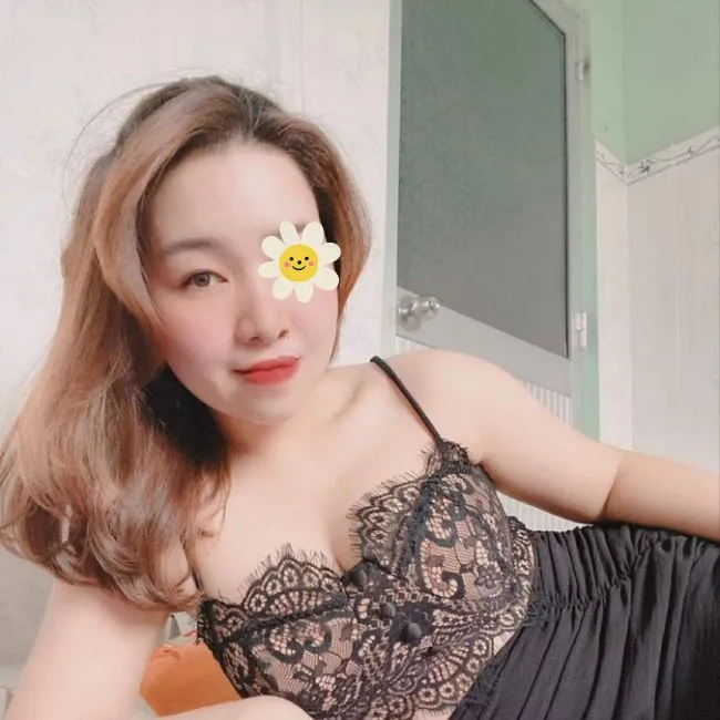 Tường Vy – Máy bay bà già Huyện Bình Chánh tìm phi công sửa đường nước 2 tuong vy may bay ba gia tim phi cong thich du lich 1