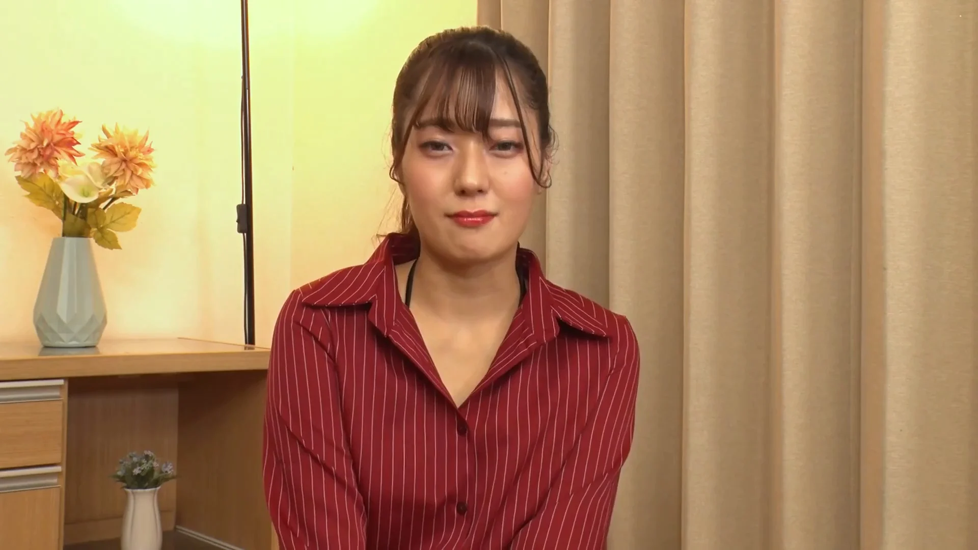 CARIBBEANCOM-122725 Màn ra mắt nóng bỏng của mỹ nhân chân dài dâm đãng