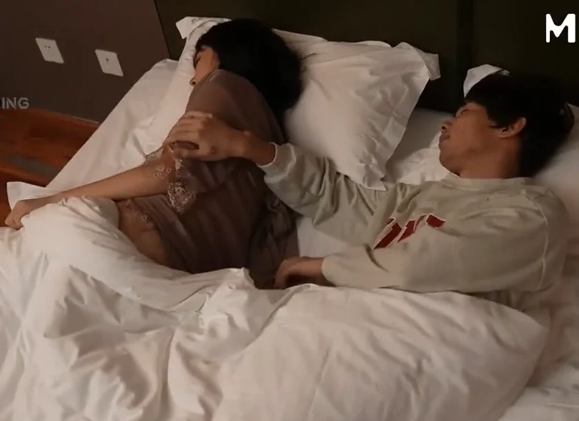 MSD127 Mối tình vụng trộm với dì xinh đẹp