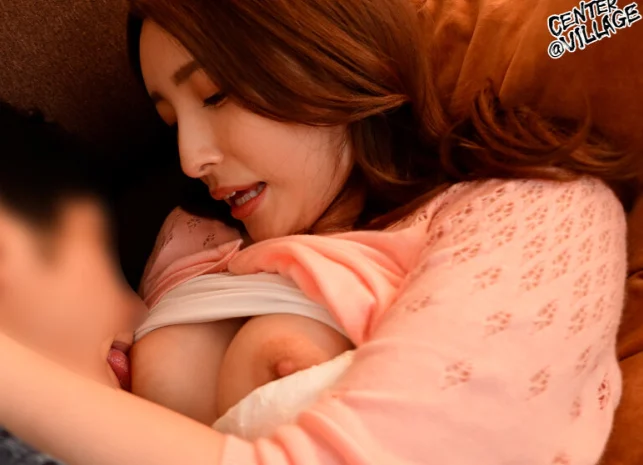 NUKA-059 Bà mẹ dâm quá đứa con phải thay bố giúp mẹ thoải mãn